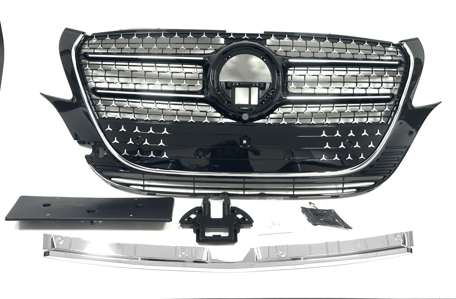 VITO-1 Calandre diamant pour Mercedes Vito et classe V w447 phase 3 à partir de 2023 – Image 1